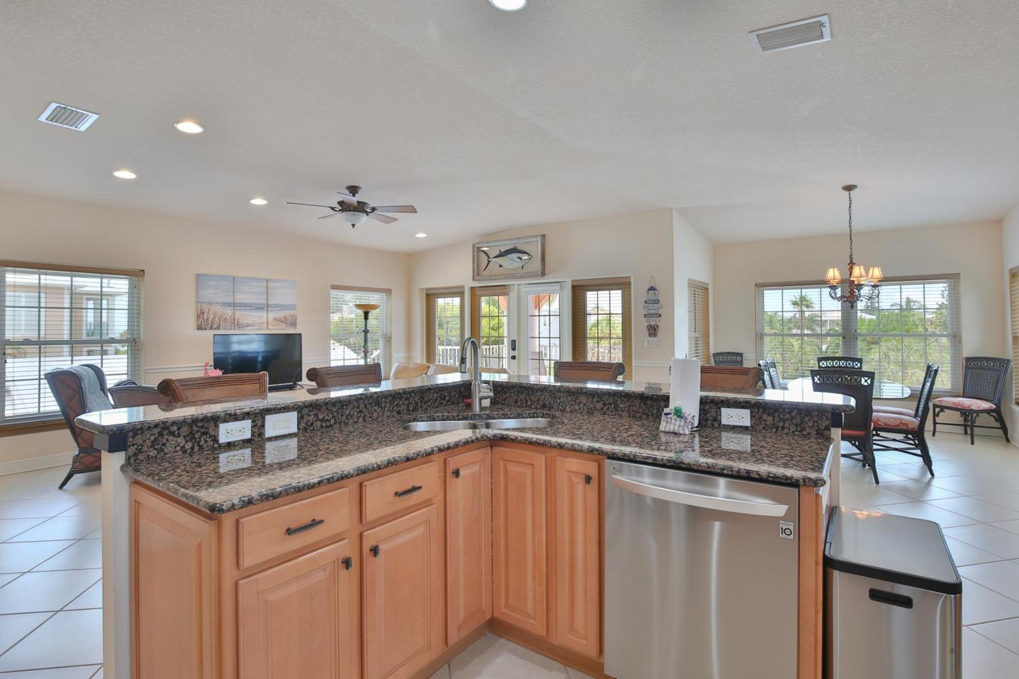 Hibiscus Hideaway B - Top Floor Unit Bradenton Beach Exterior photo